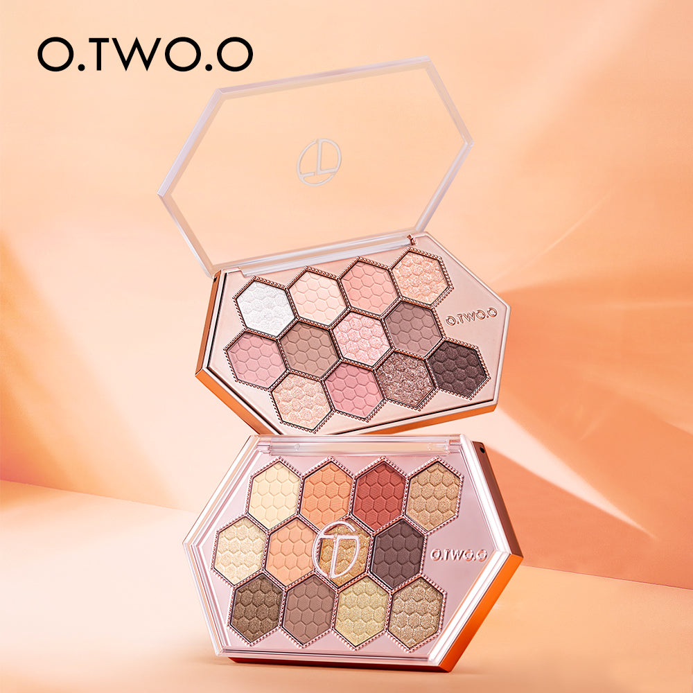 O- TWO. O Eyeshadow Palette