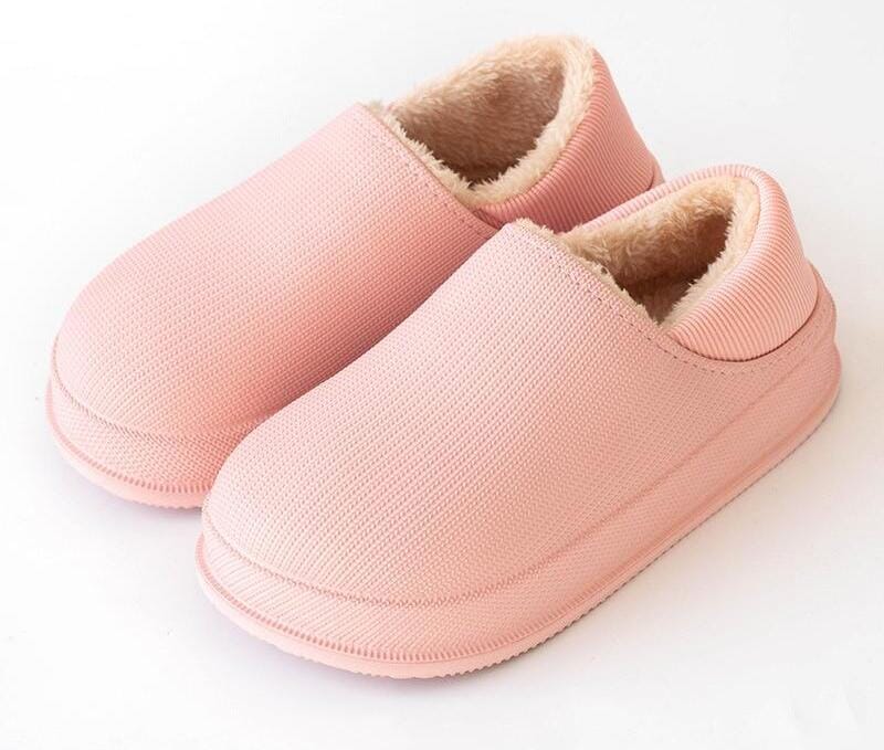 Fluffiga mjuka vintertofflor