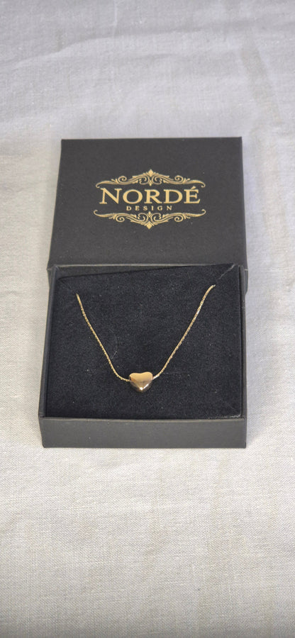 Hjärtsten Halsband i Guld eller Silver - Elegant 3D Hjärtberlock
